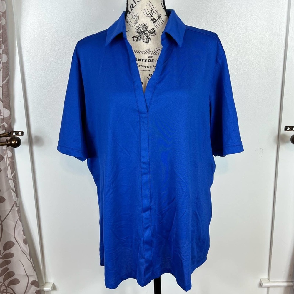 Ogio lightweight v-neck collar blue polo